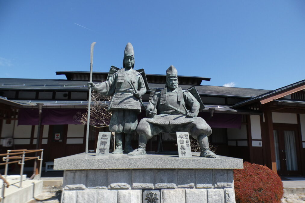 木曾義仲と巴御前